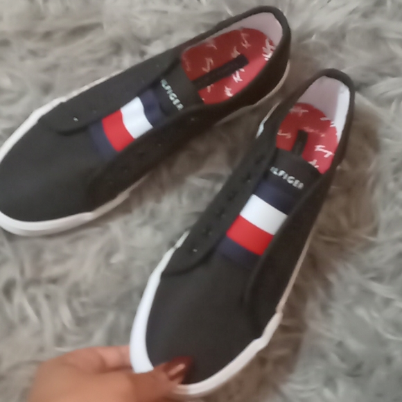 Tommy Hilfiger shoes - Picture 3 of 3